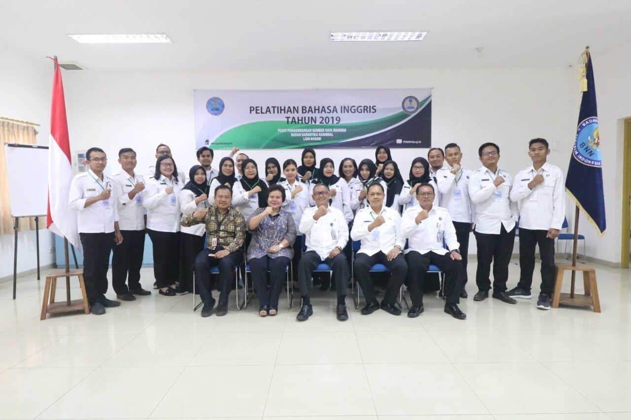 Pelatihan Bahasa Inggris Tahun 2019 Pelatihan Bahasa Inggris Tahun 2019