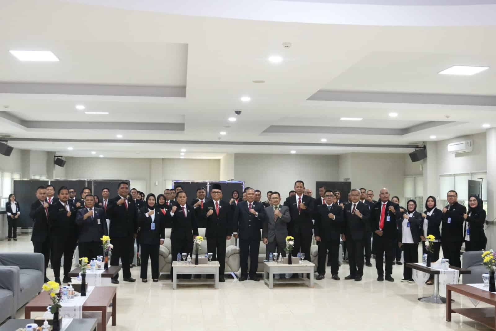 Kepala Biro SDMAO Settama BNN RI Tutup Pelatihan Kepemimpinan Pengawas BNN Tahun 2023 Kepala Biro SDMAO Settama BNN RI Tutup Pelatihan Kepemimpinan Pengawas BNN Tahun 2023